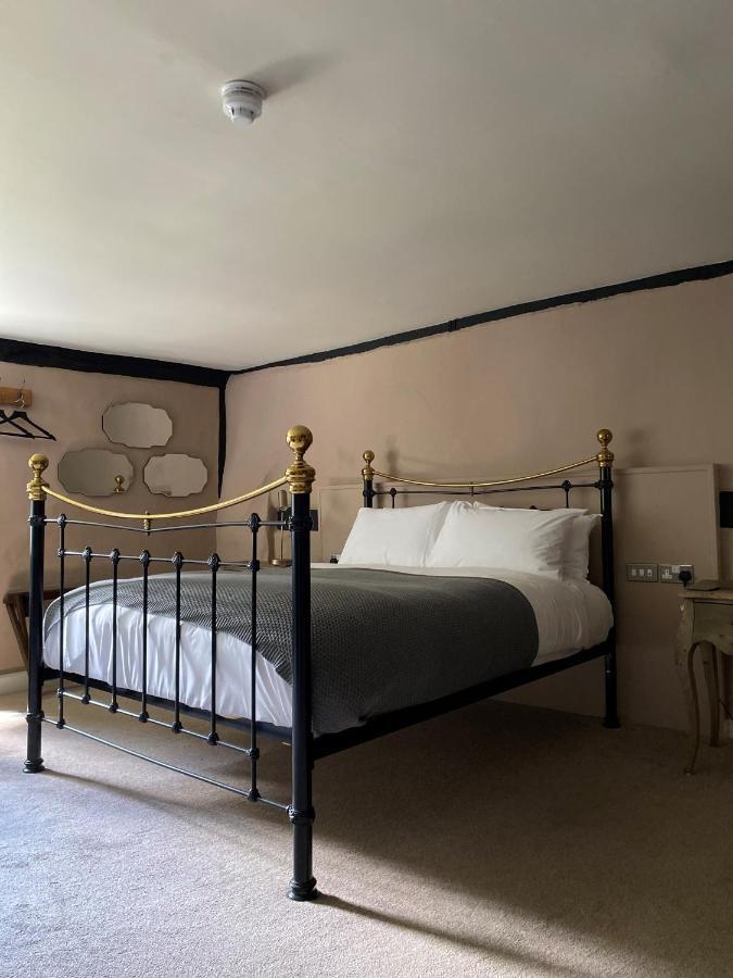 The Woolpack Hotel Тентерден Экстерьер фото