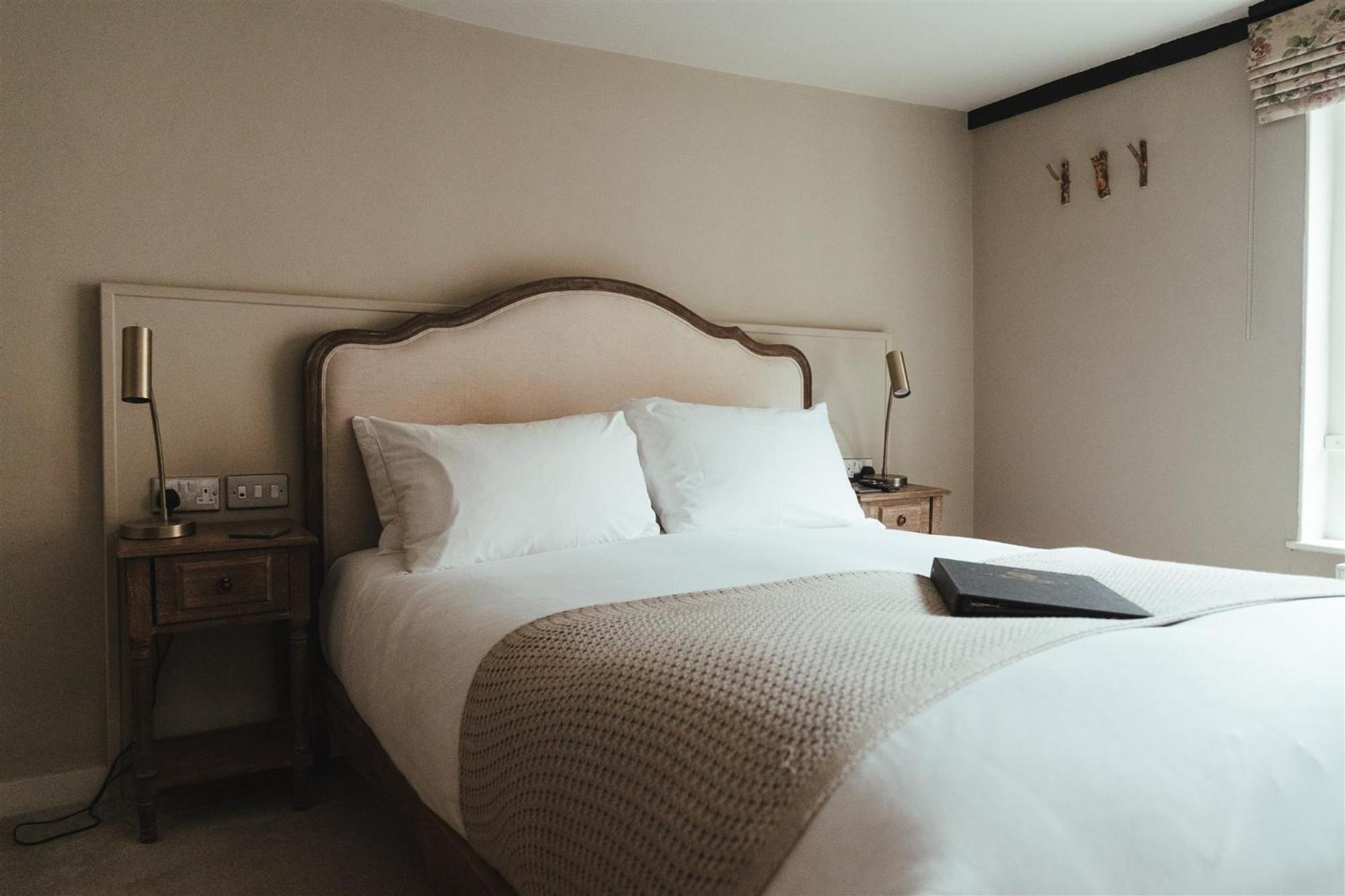 The Woolpack Hotel Тентерден Экстерьер фото