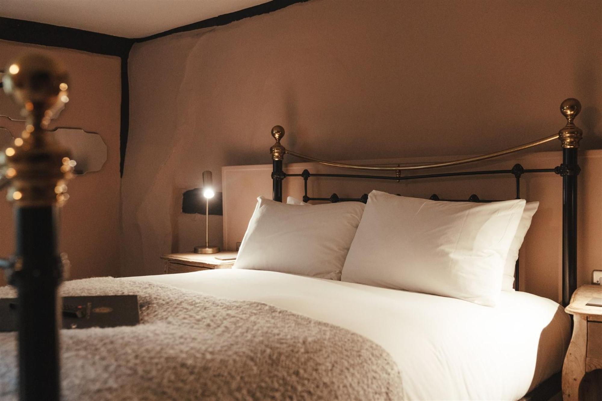 The Woolpack Hotel Тентерден Экстерьер фото
